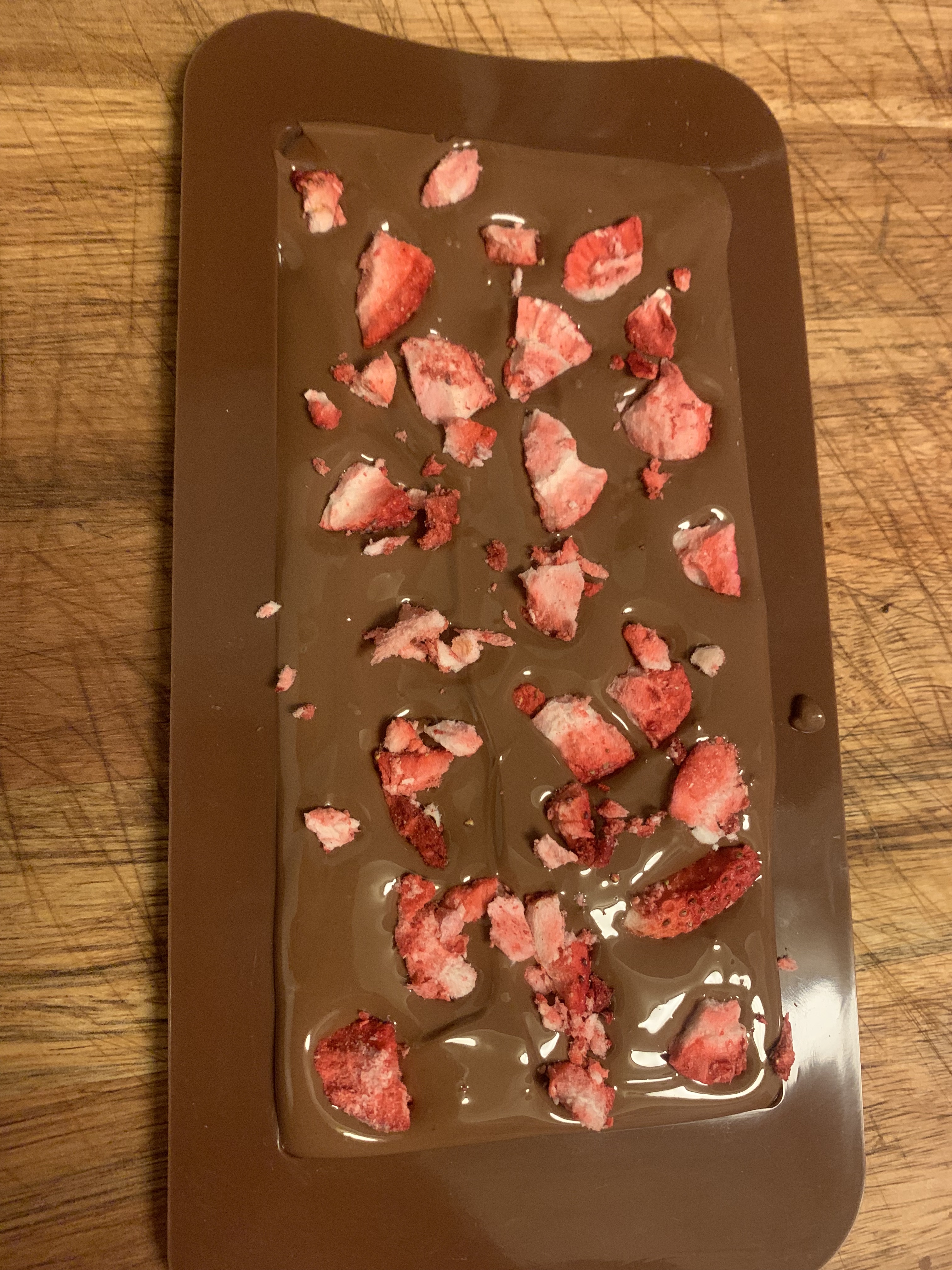Chocolate with strawberries in it